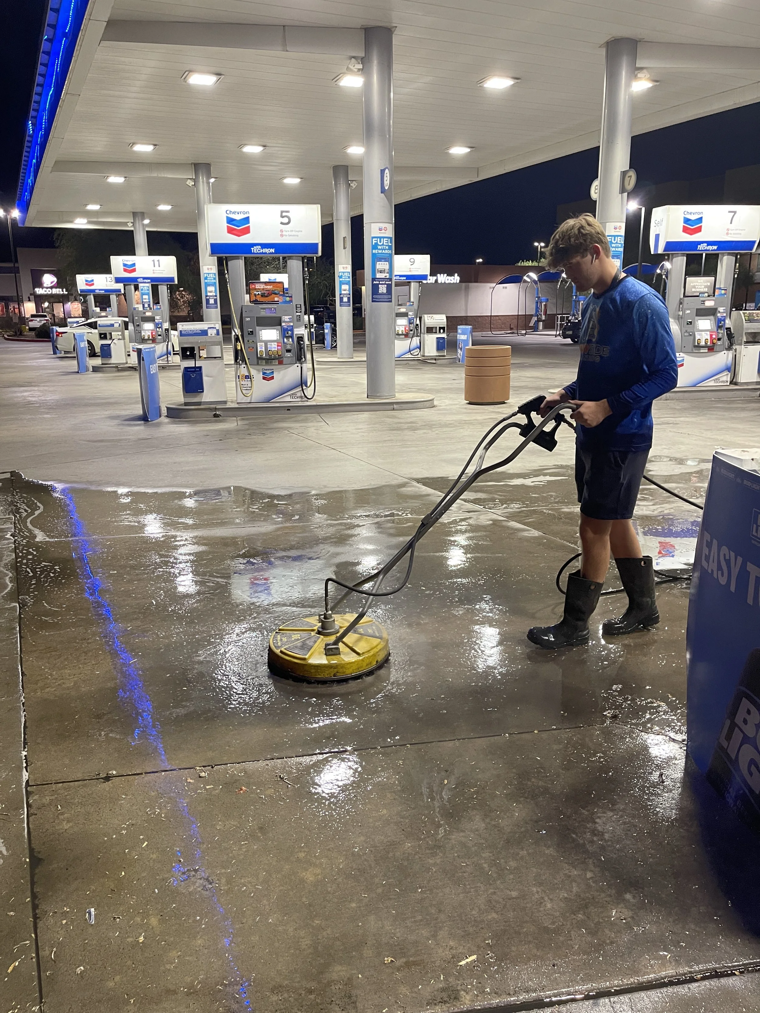 Commercial exterior cleaning